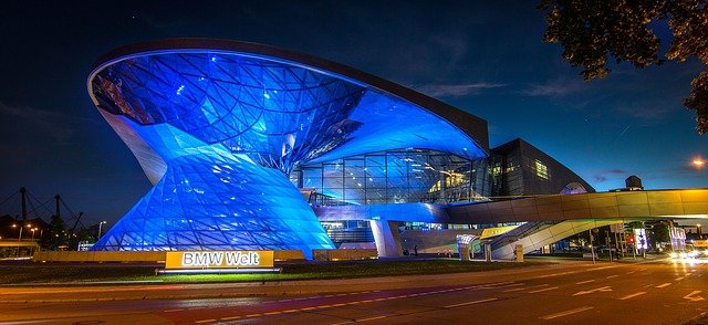 Eu otvára cestu k 5G prepojením vozidlám v prospech BMW
